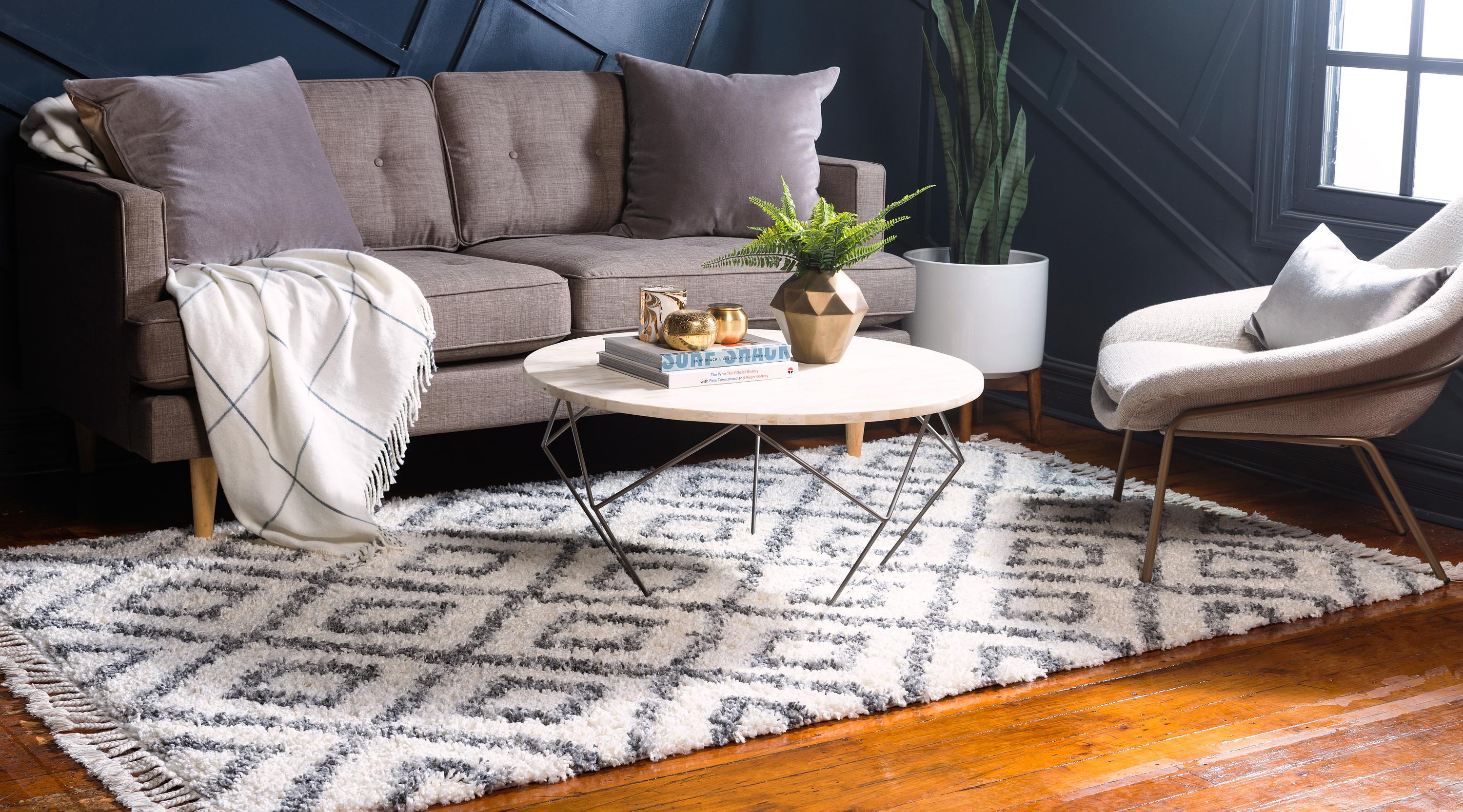 Roderick - Diamond Pattern Shaggy Rug